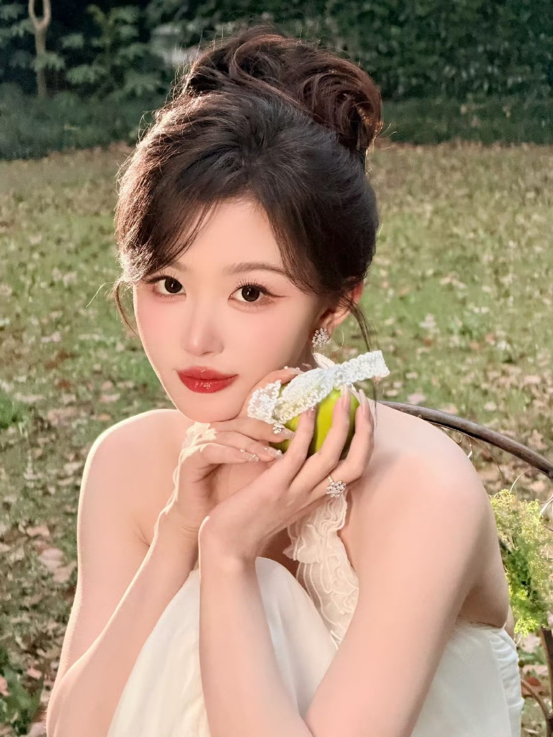 孔雪儿你美孔雪儿让我想了半天漂亮话谁还没看孔雪儿这组神图啊📸！又美又萌的状态直