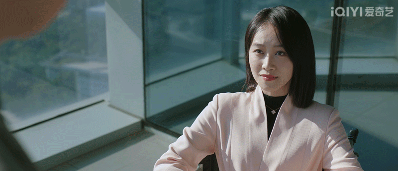 #谁家悬疑剧3集3个嫌疑人#三个嫌疑人，这真的让我们理不清楚了，我脑子的转速实在