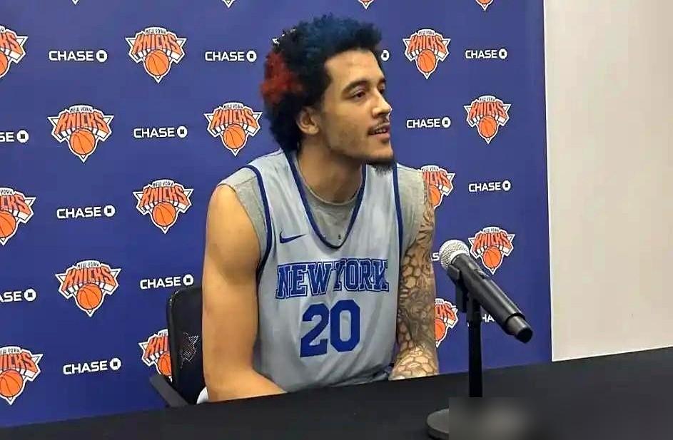 索汉当年嫌马刺不给机会，跑路尼克斯，结果6场只交了1.2分的卷子。
 
6.3分