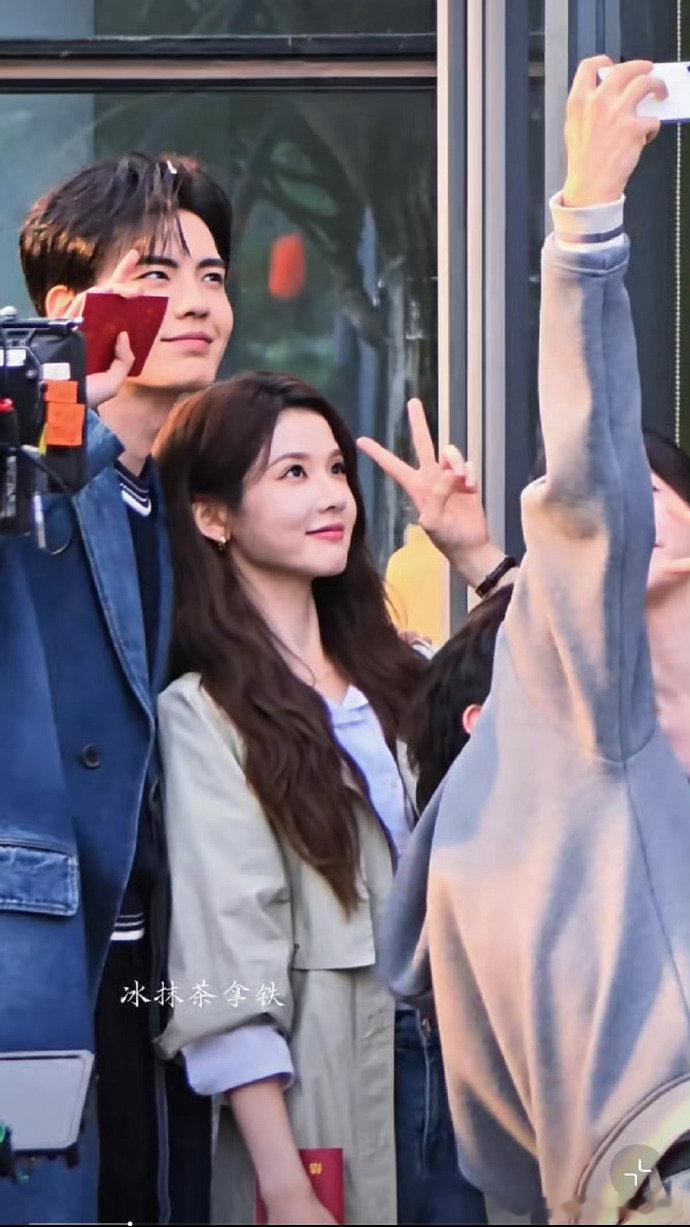 毕雯珺张淼怡新剧婚礼路透裴川贝瑶的婚礼圆满了！毕雯珺含泪的眼神，张淼怡明媚的笑容