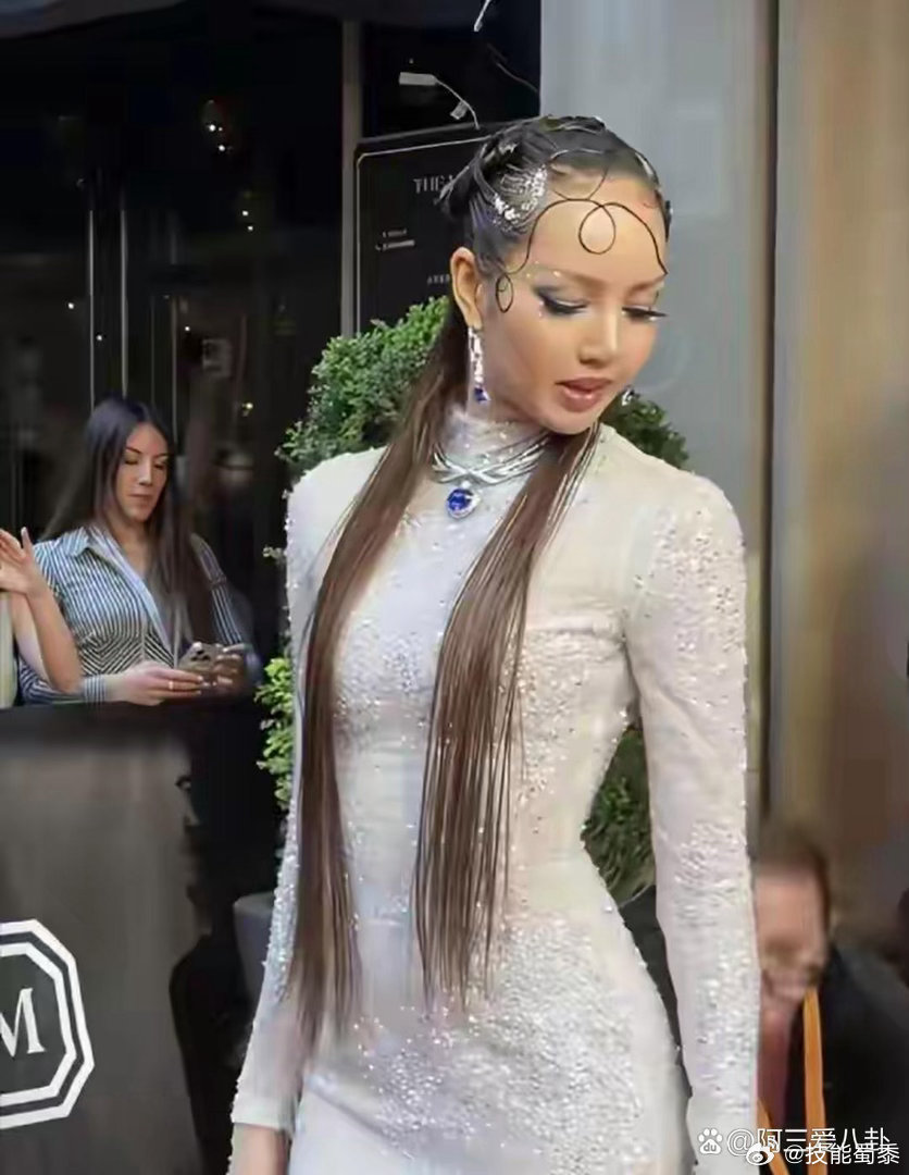 Lisa头发都快掉光了，果然富豪的圈子也不好混啊 