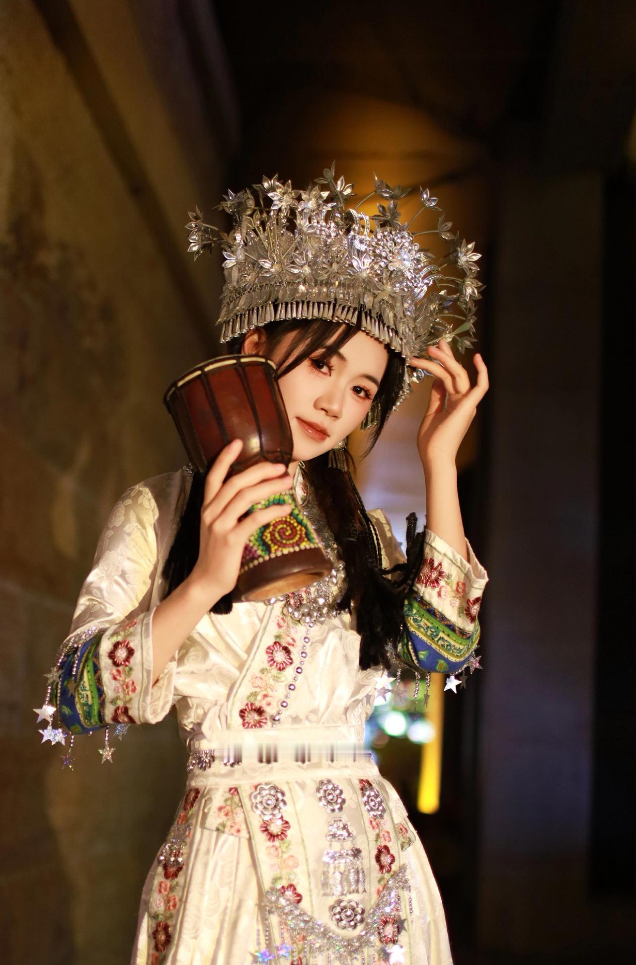 偶遇古镇，原片直出了少数民族 少数民族的魅力 少数民族风情 非遗文化传承