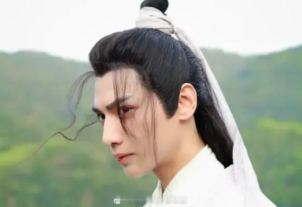 美男？假的！6位靠角色滤镜成男神的演员，颜值个个都经不起推敲 ​​​