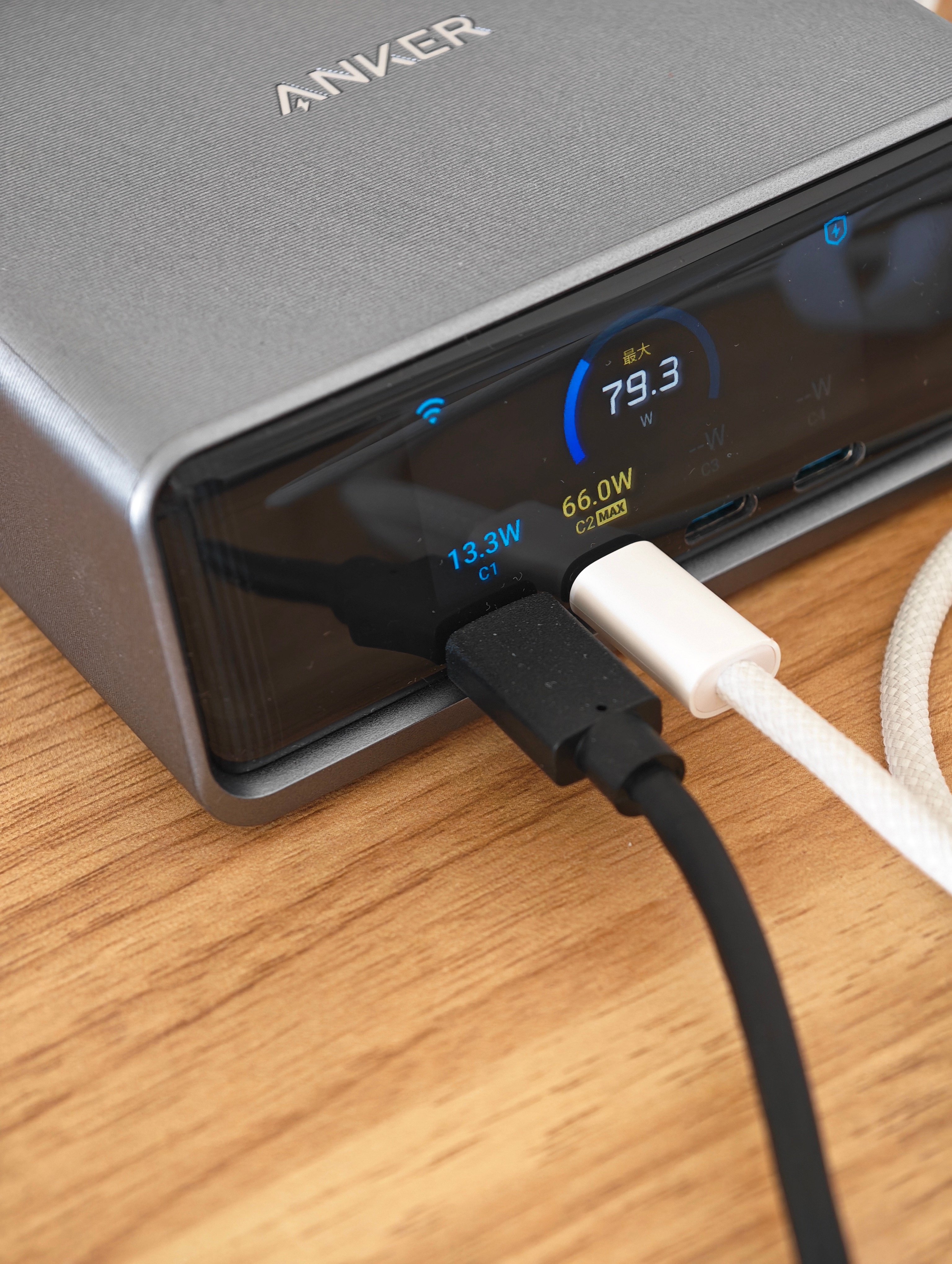 你们有没有那种轻微的强迫症，偶尔，就特别想收拾下桌面，把各种充电头啥的都收拾，家