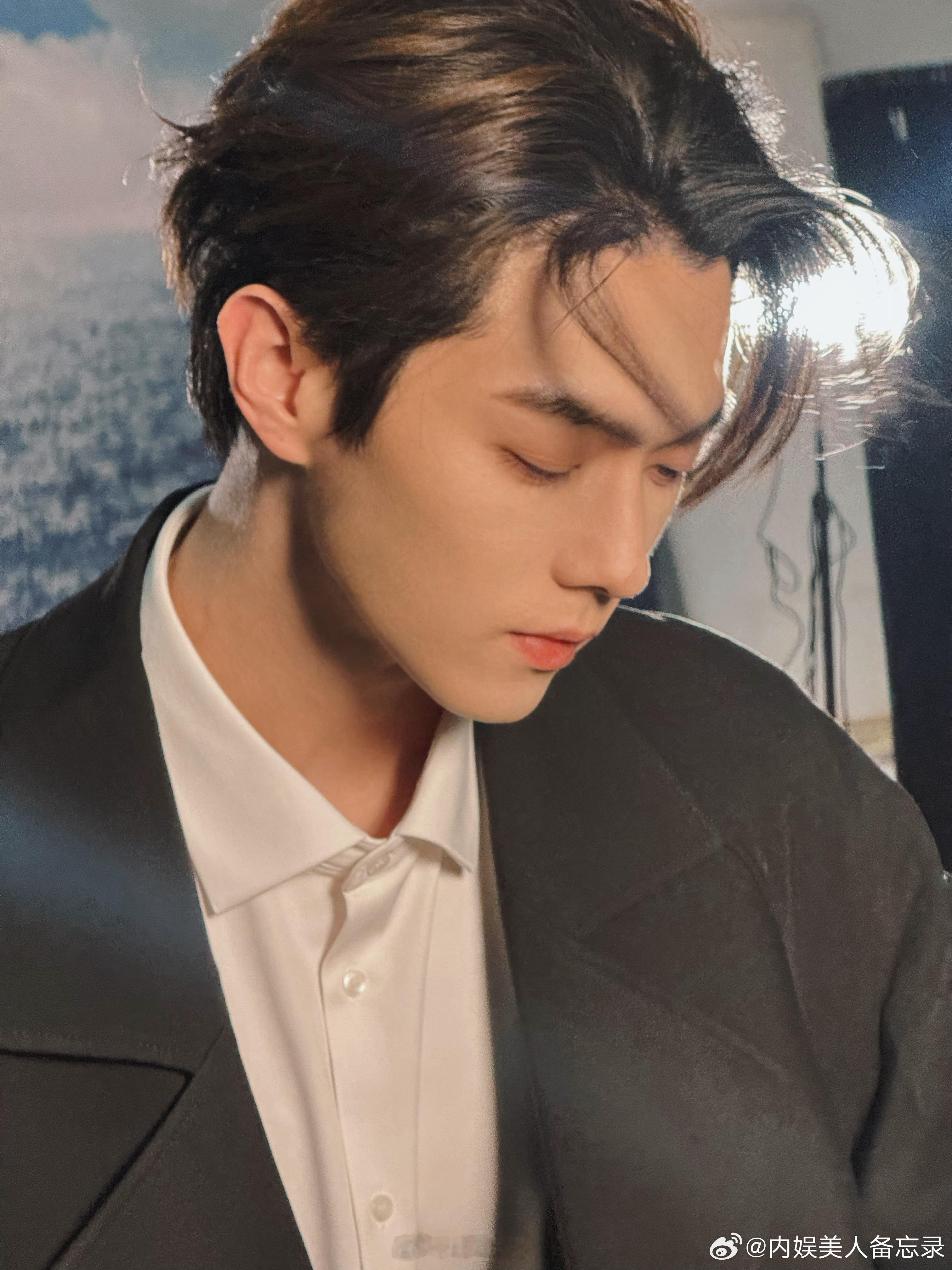 许凯情人节营业完全美少年！ 