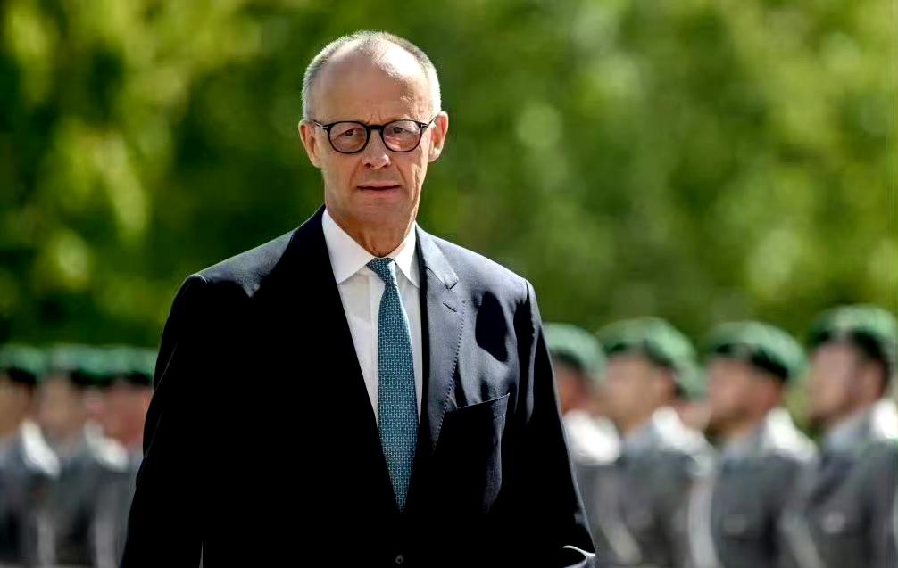 德国总理说，美国正追求自身利益，其治下的和平时代已基本终结。而俄罗斯如同1939