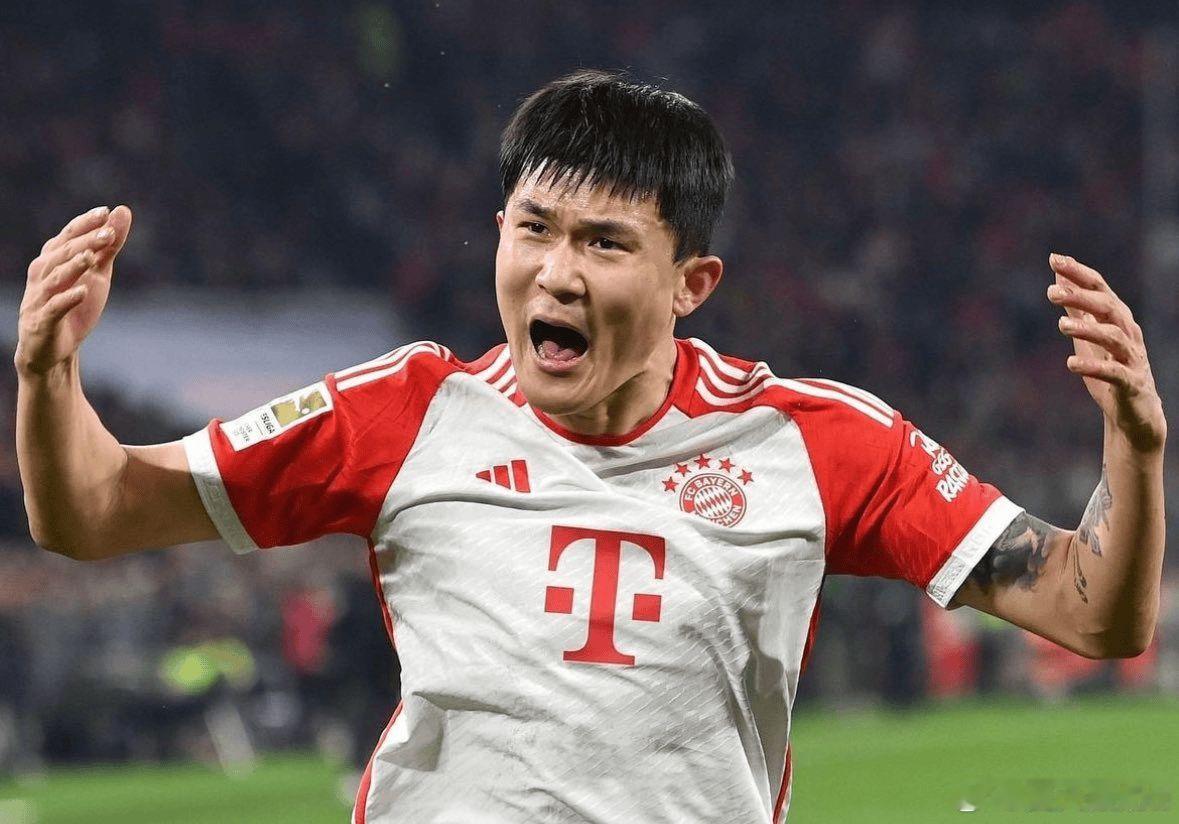 据著名记者法尔克的消息，该记者表示，在引进新后卫的长期规划方面，拜仁慕尼黑发现自