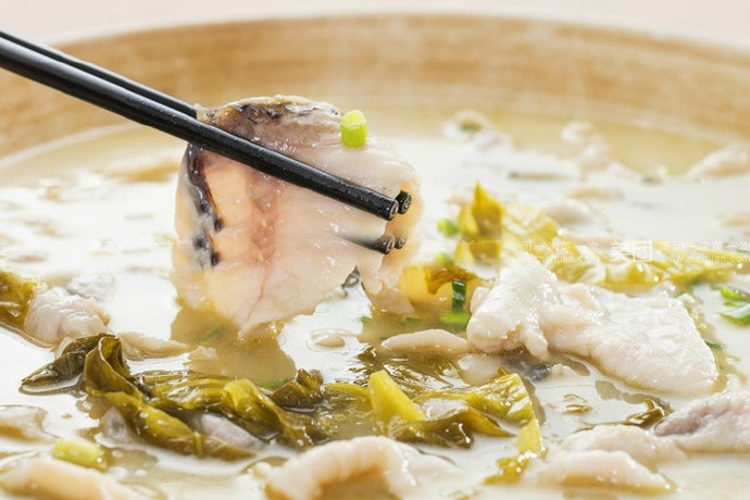 【酸菜鱼】肉质细嫩，汤酸香鲜美，微辣不腻，鱼片嫩黄爽滑，爱吃鱼的童鞋收了吧~我的