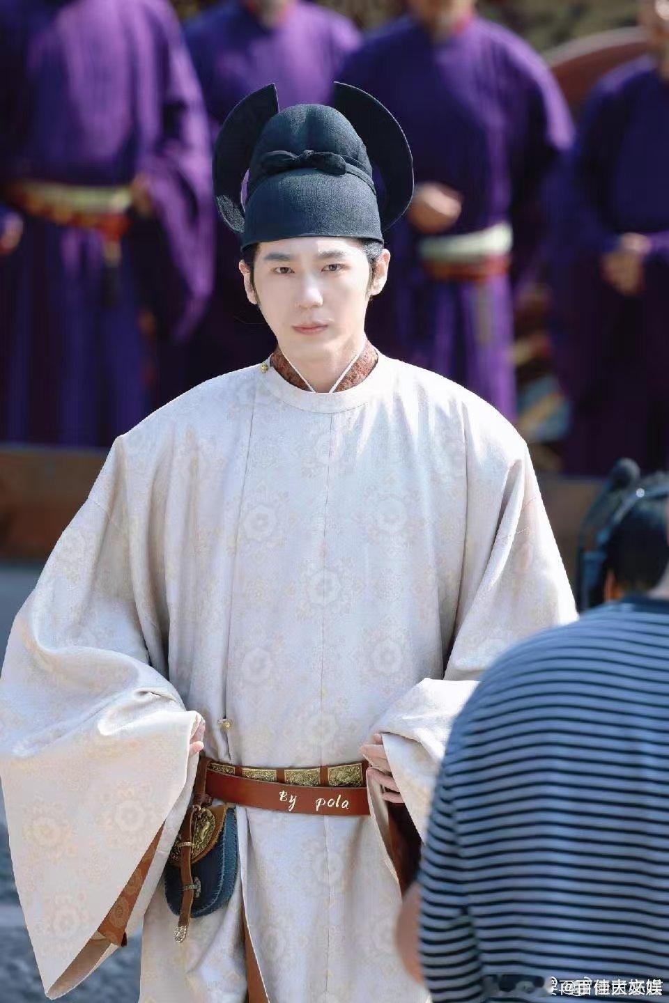 不知道白宇演古人仪态很曼妙 不知道白宇古装仪态这么有韵味感！荀诩的果敢，钱弘俶的