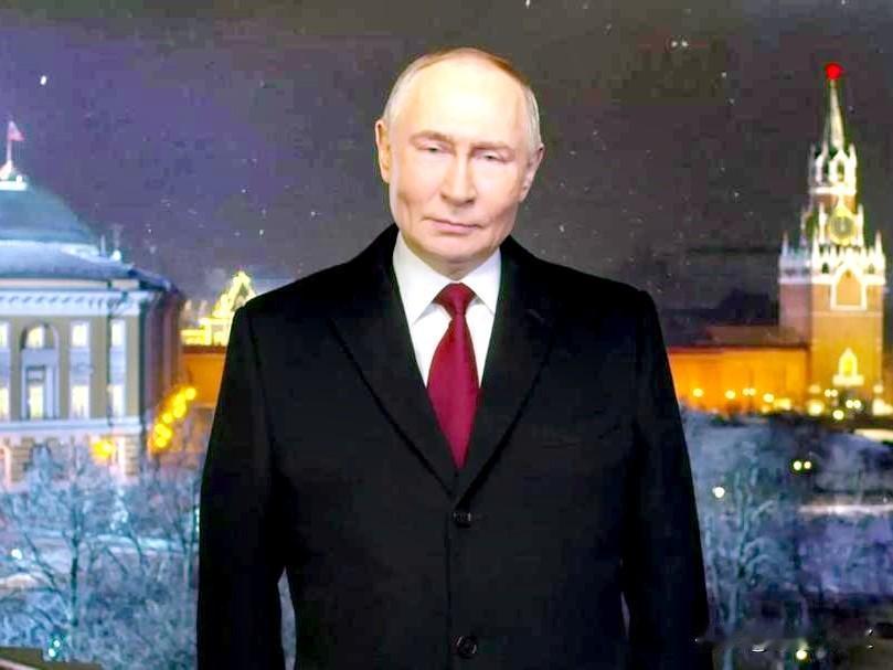 俄乌领导人2026年新年致辞，在俄乌战争方面看出一些端倪。

普京：向参加对乌克