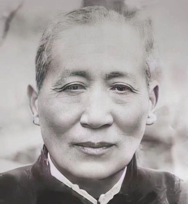刘文彩之孙刘小飞，坚持为爷爷翻案，要深思一下，为什么刘文彩后代敢于并且能够大规模