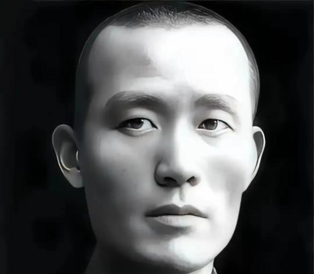 吴石将军就义后，组织上又派出了另外一位不得了的人物。他是中共隐蔽战线最高级别的潜