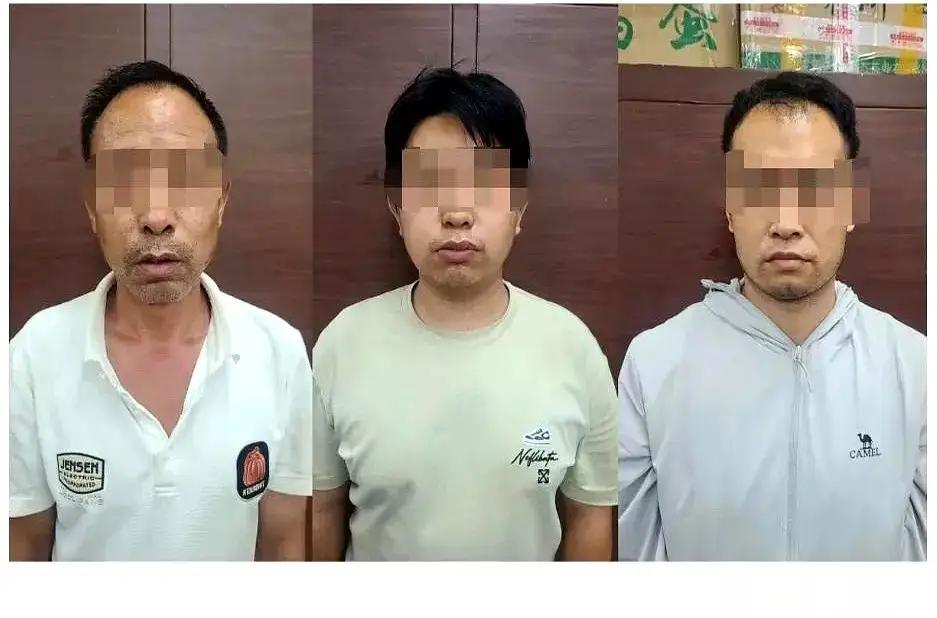 从来都是越南人山寨咱们中国的品牌，但是这三个哥们是人才，跑到越南去山寨越南的本土