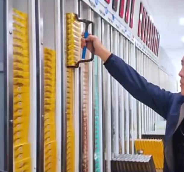 一家企业几十名高级研究专员用了长达几个月的时间，发明了一项震惊全国的专利
就是这