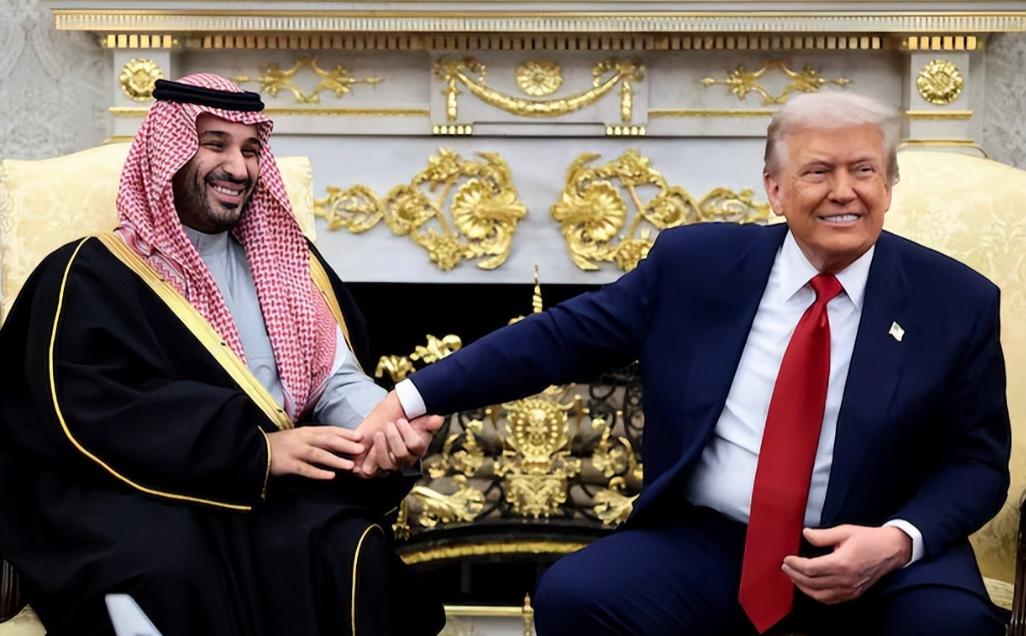 沙特继卡塔尔之后也跪了。

沙特阿拉伯外交部21日晚发表声明说，沙特方面已通知伊