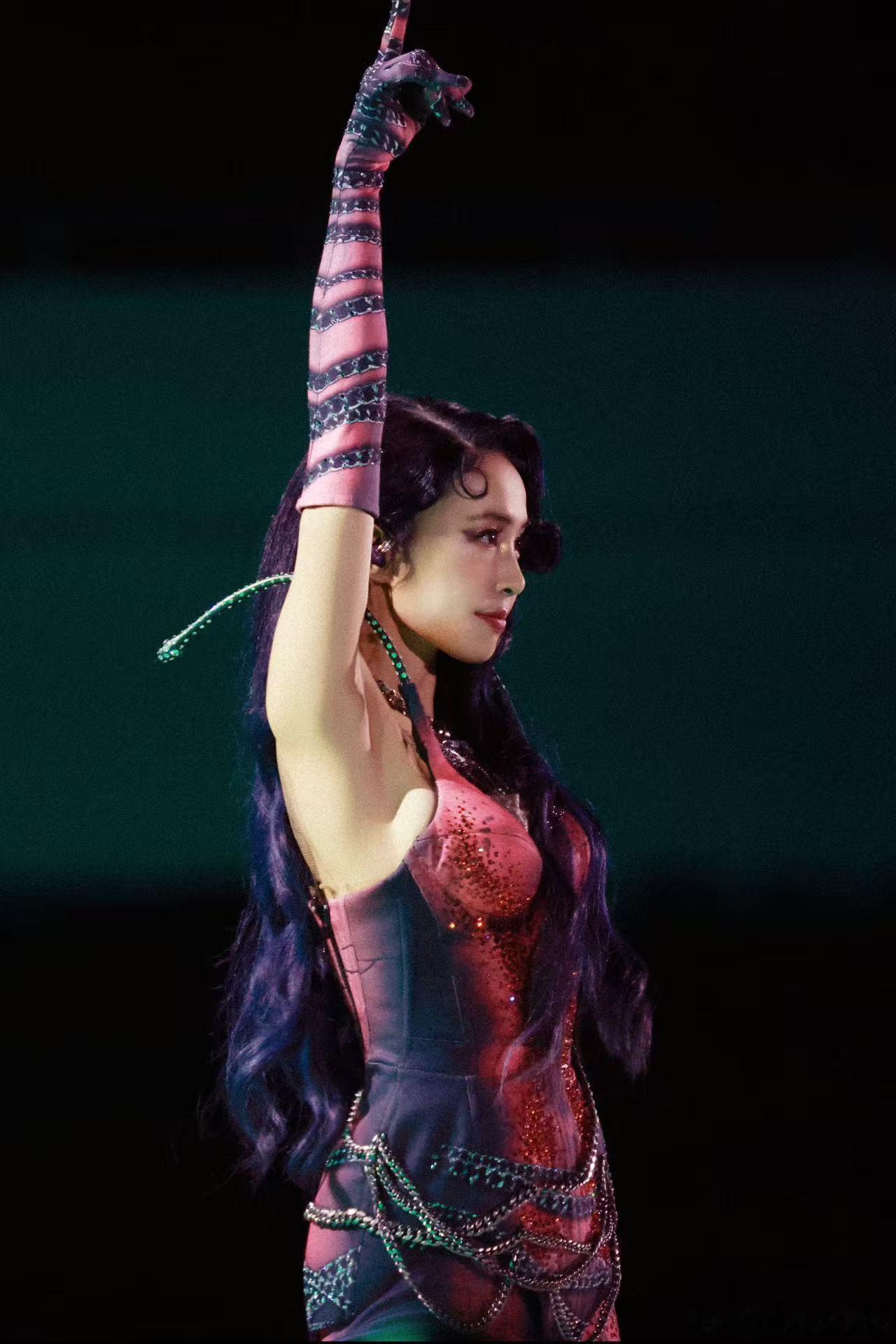 蔡依林鸟巢三连开奔赴鸟巢赴一场和蔡依林的约会 三天连开叠加双倍浪漫与惊喜 在律动