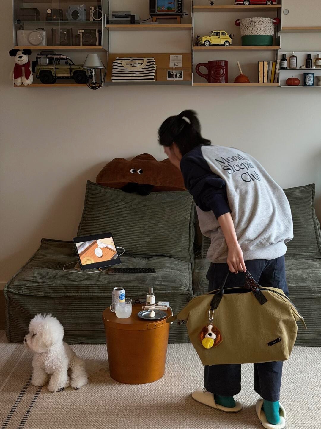 像个大人一样生存，像个孩子一样生活。｜安·兰德 