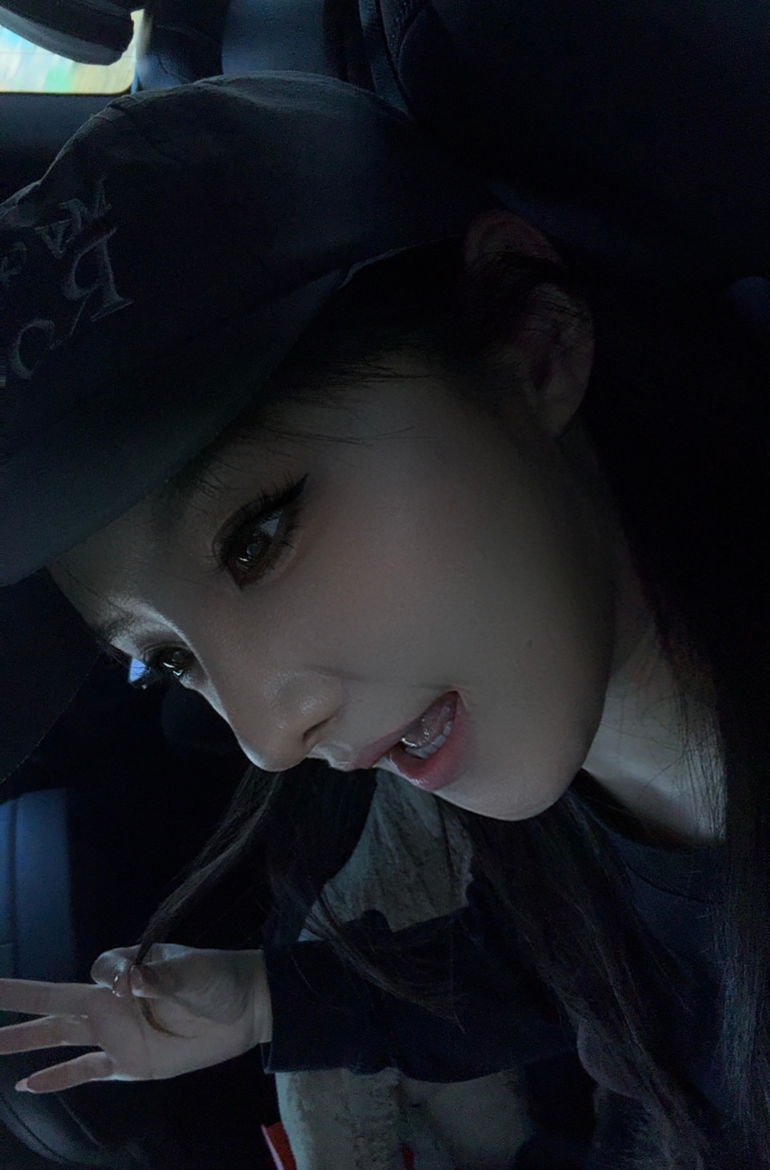 跨年只发一个文案 今晚即将跨到26岁喽！ 