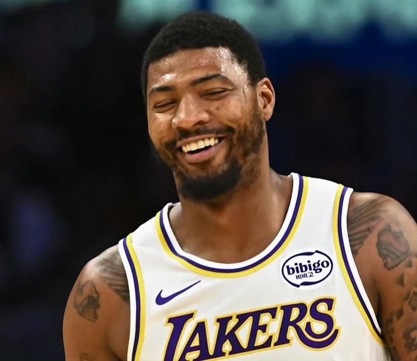 詹姆斯说斯玛特意义重大懂你的坚守，认你的价值硬汉与领袖的双向认可这份惺惺相惜，最