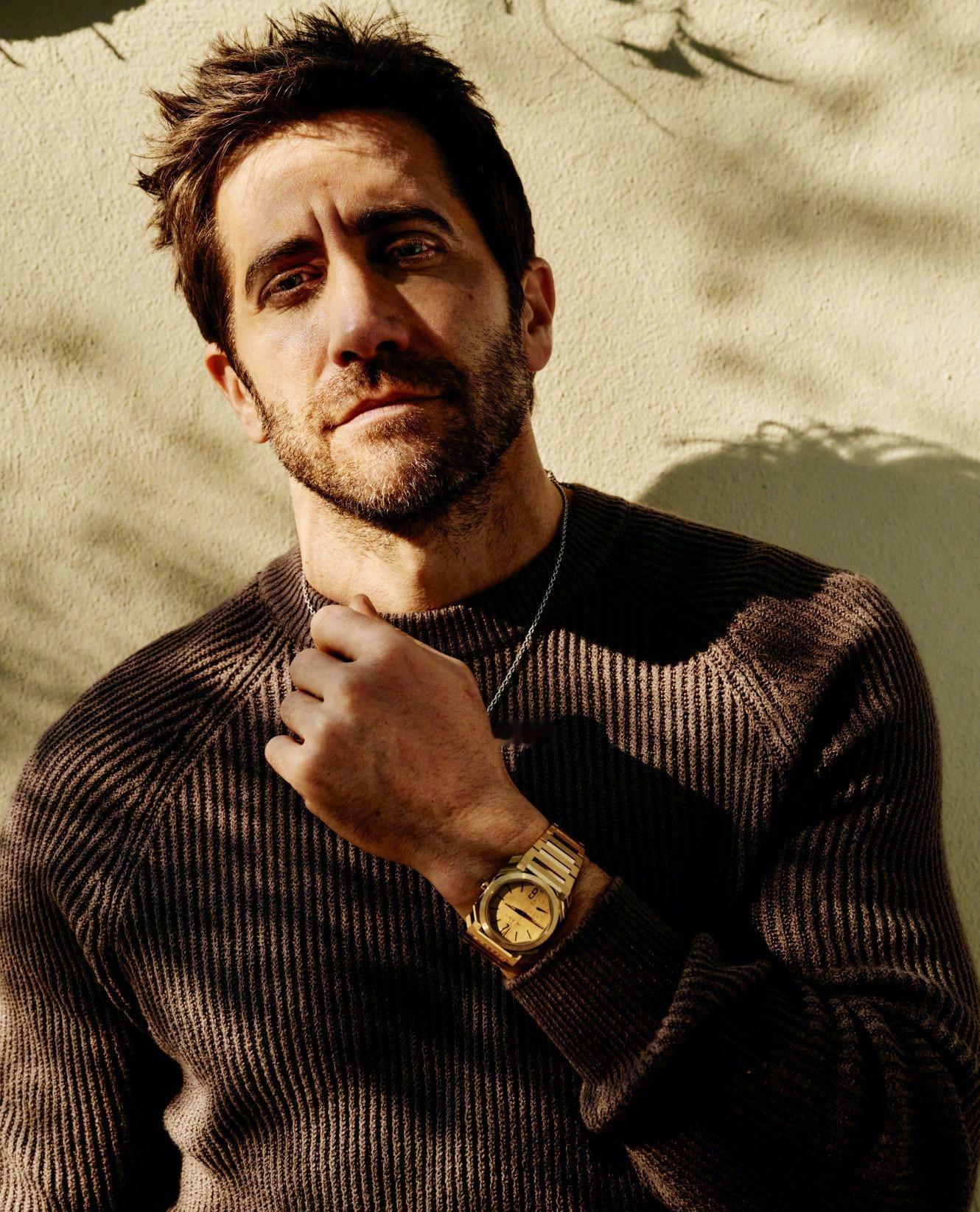 杰克·吉伦哈尔成为宝格丽bvlgari 的首位全球男性品牌大使。⁠“讽刺的是，我