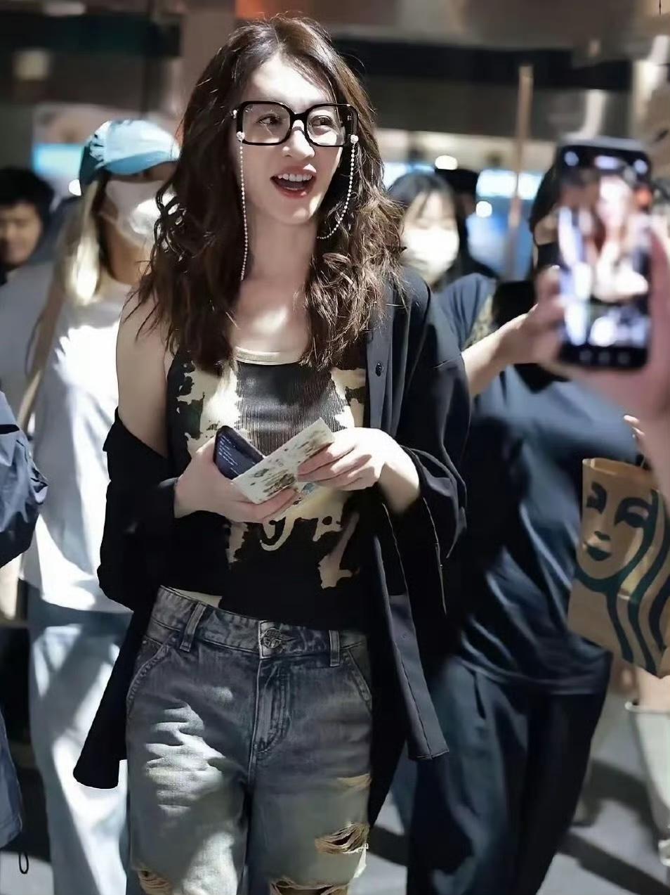 如果她没有流产两个，生了孩子的话，现在也不会美成这样吧！流第二个的时候都37岁了