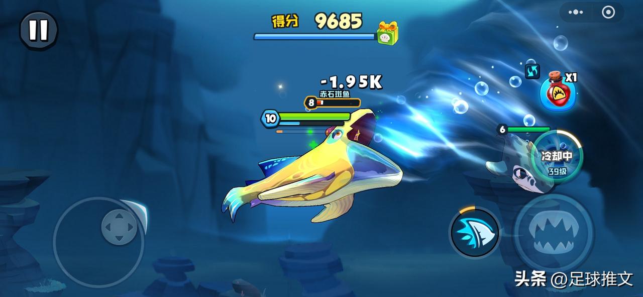 许多足球粉丝质疑为何墨西哥未能承办更多世界杯赛事：
• 超过4万名球迷挤满看台，