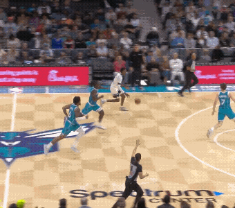 里德这个空接帅爆nba ​​​