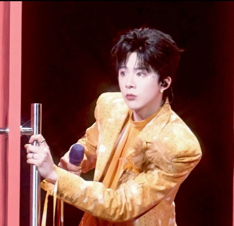 宁哥 今天在干啥呢，把你的名字念一万遍  