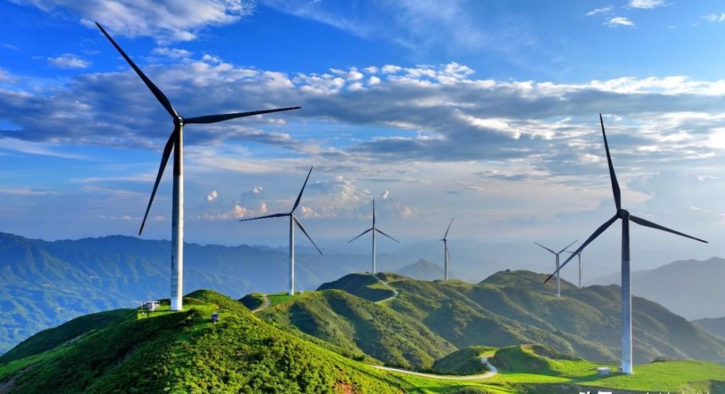 一位从事风力发电设备生产的长辈告诉我：70%的人不知道，我国每年报废的风力发电机