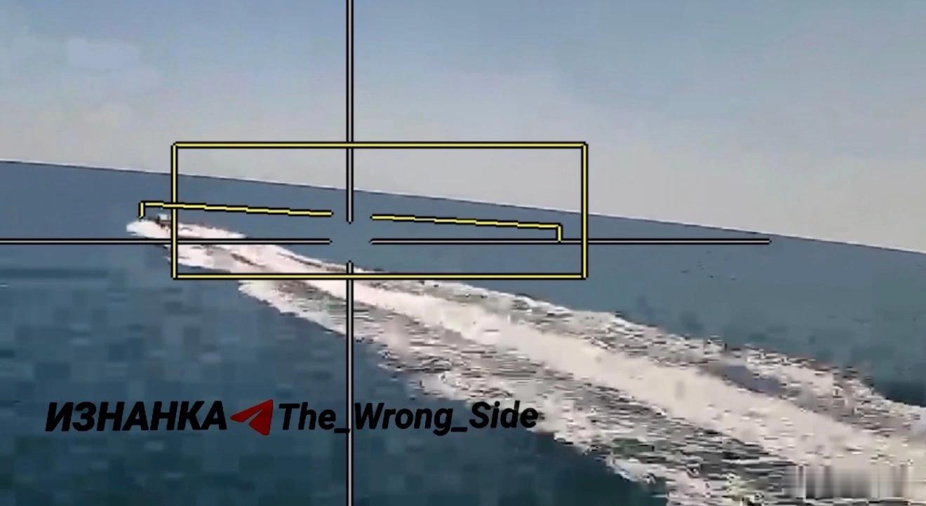 俄军在黑海利用三种不同类型的自杀式无人机对抗乌克兰海上无人机（无人艇）。其中一个
