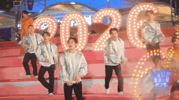 不齐舞团音综首秀 广西隐藏的浪漫天花板 新民歌大会第三季  终于等到了不齐舞团的