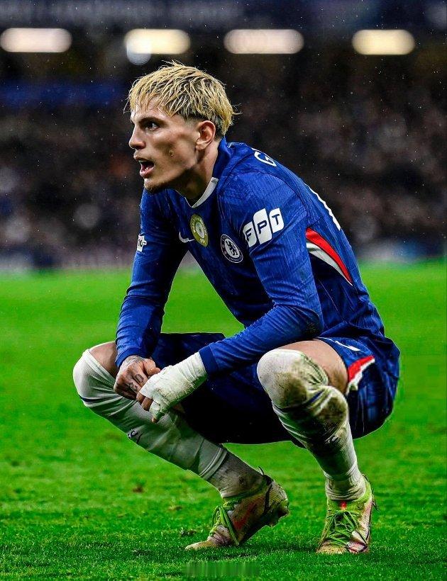 ⛔️🇦🇷🏴󠁧󠁢󠁥󠁮󠁧󠁿 切尔西准备在下一个转会窗口出售阿根廷球