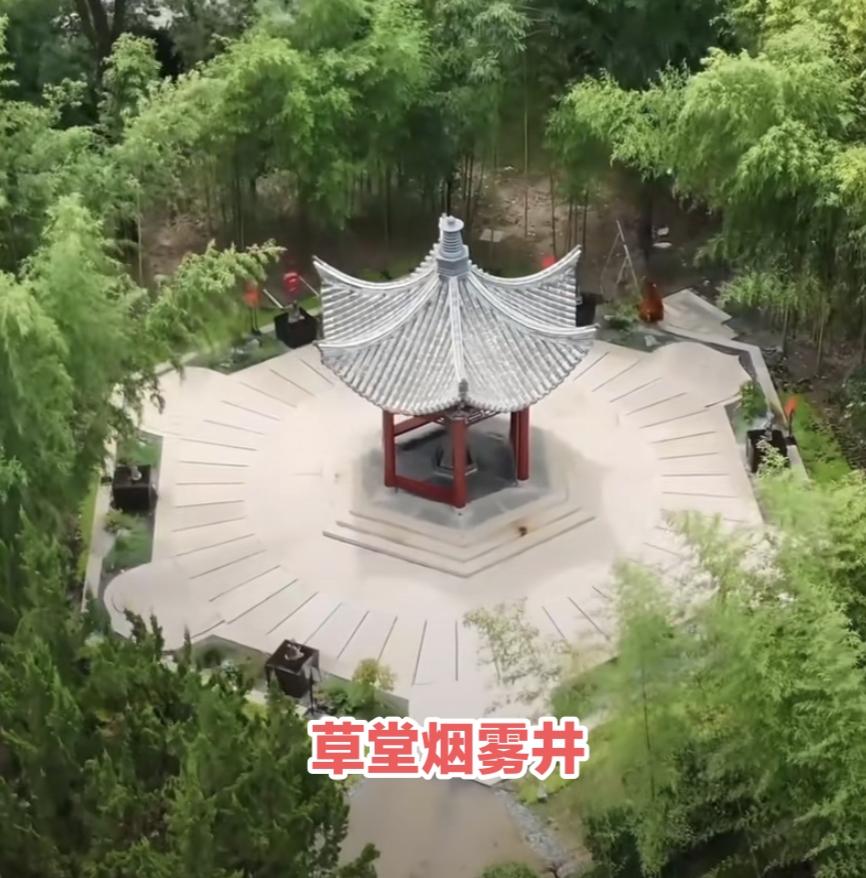 “草堂烟雾”旁的思考

“草堂烟雾”是著名的关中八景之一，因地处草堂寺内，就被历