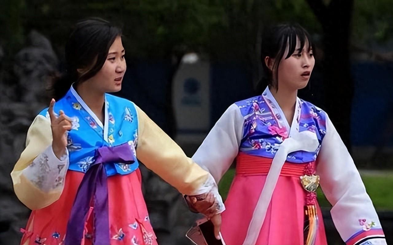 到中国务工的朝鲜女孩，回国后坦言：不仅体面还不愁没对象

在中朝边境，虽然没有霓