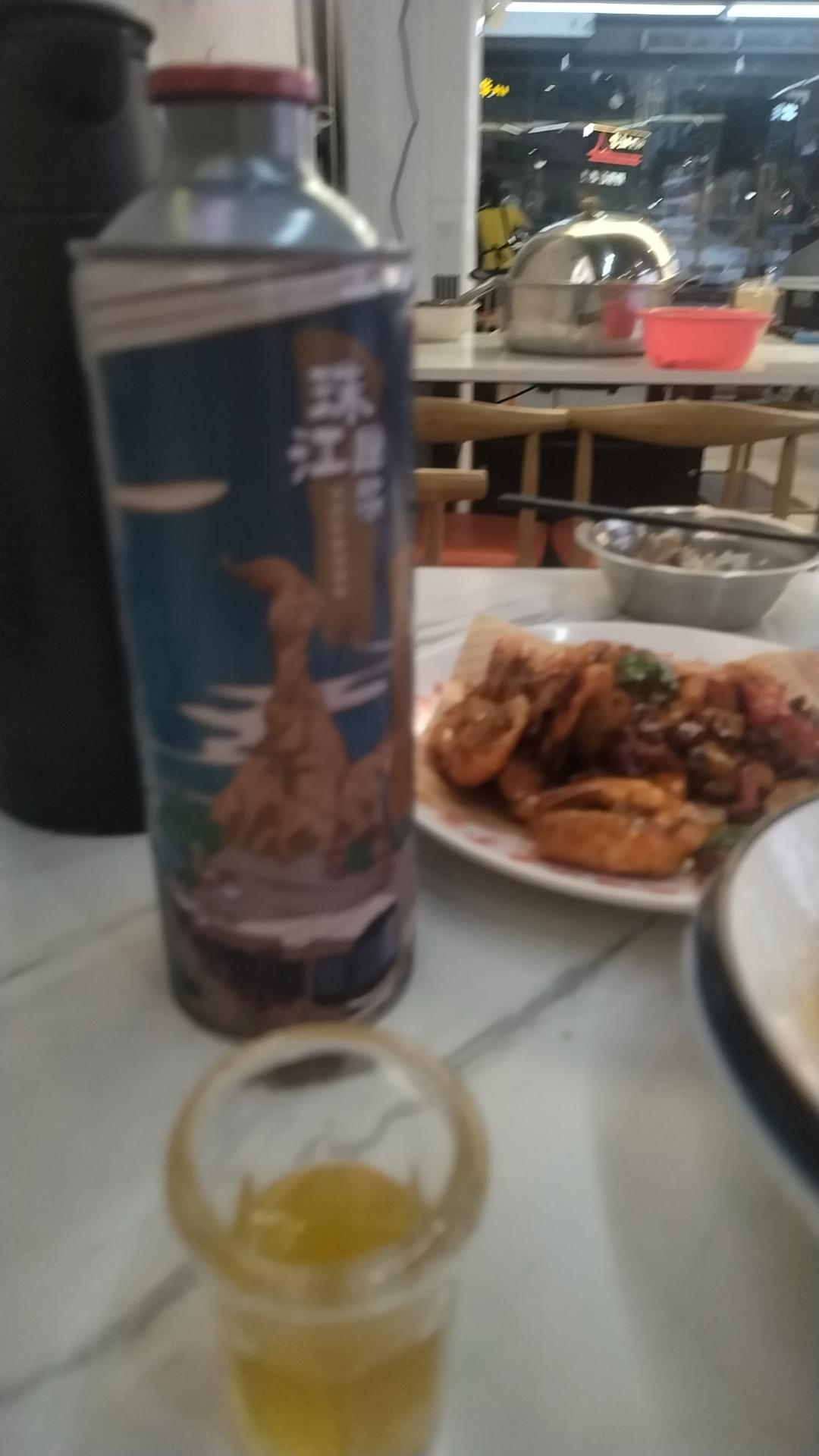 人这一辈子，总在不停追逐，以为钱够多、名够响，日子才算圆满。可走到后来才发现，我