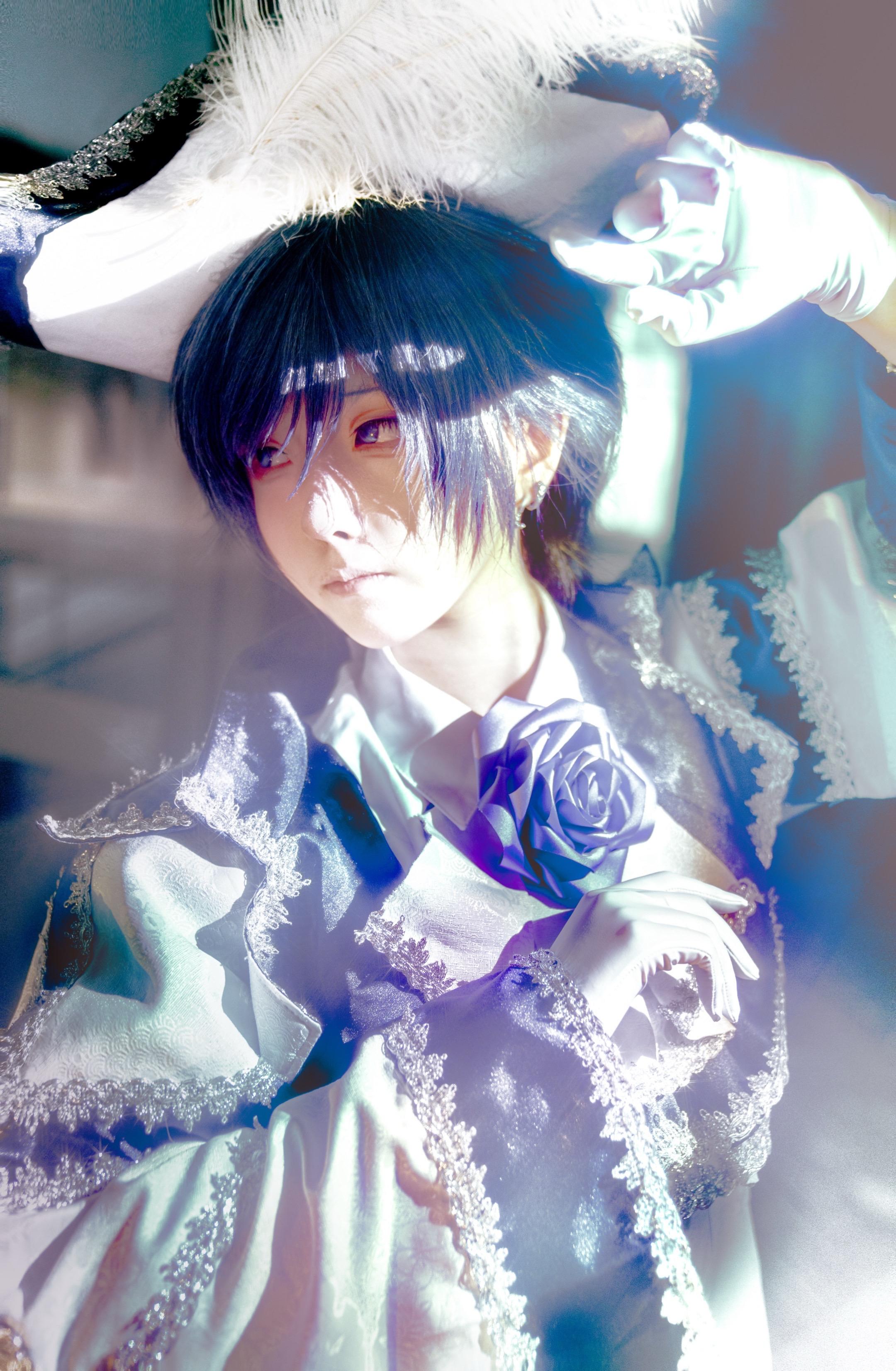 良く知った 劇薬なら 飲み干せる気がした。即使是熟知的毒药你也会一饮而尽吧。