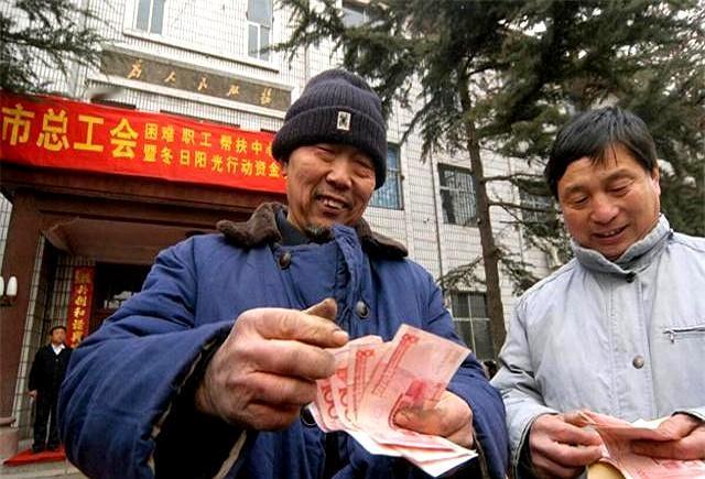 各种促消费上新，咋还是不买账？
贴息、以旧换新、分期都上了，数据却冷。

8月2
