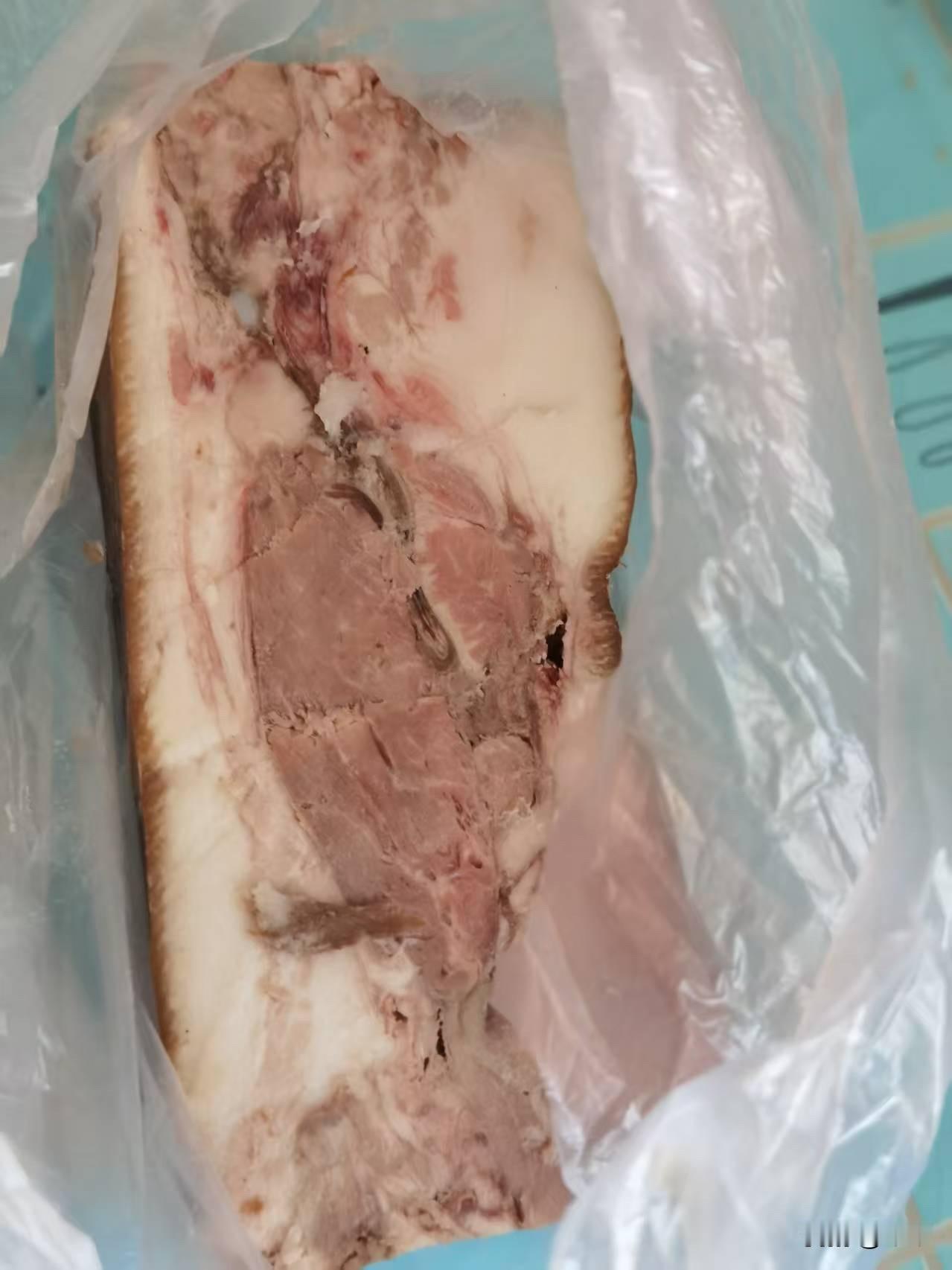 今天初二，除夕去的老妈家，在老妈家住了两天，因为正好赶上我在老妈家值班，今天我下