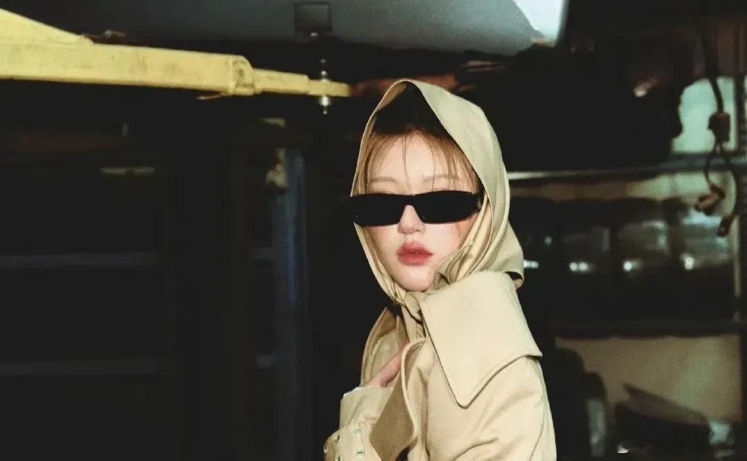 赵露思取关列表里的人，好像下定了某种决心，能互相关注的基本上都是有业务往来的，之