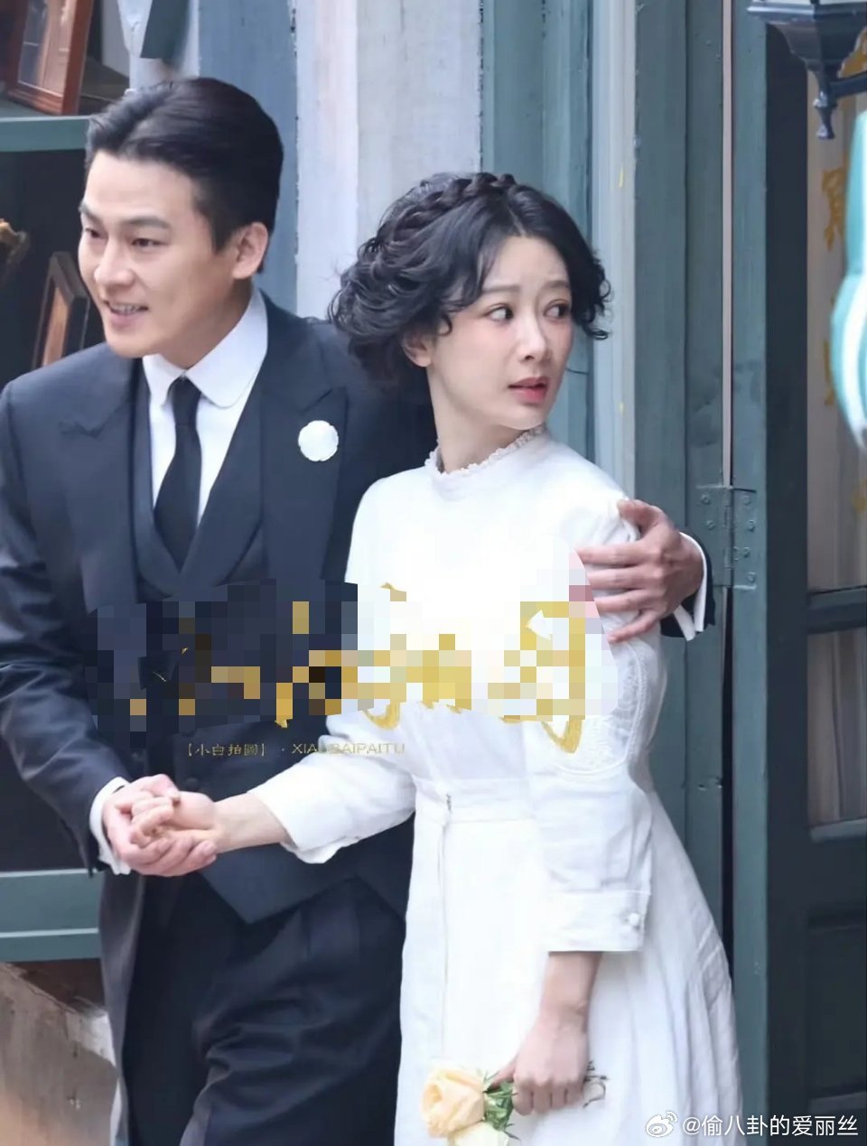 这剧照可不好看，给我们杨紫拍成水桶腰，给欧豪弄的也有点的不正派 