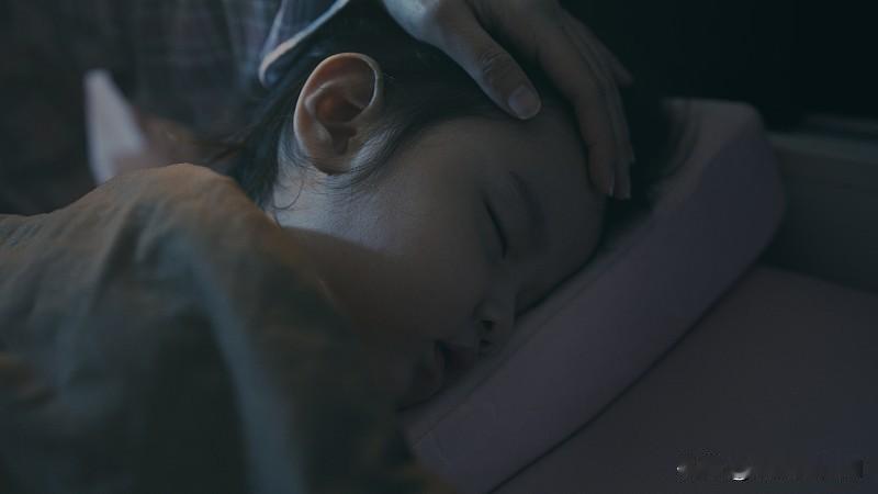 离了一年多，前夫如今每周都睡在我家主卧。这话听着荒唐，可它确确实实是我的生活。