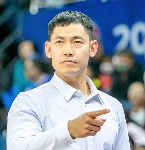 真的，真是为张庆鹏捏着一把汗呐据听说，张庆鹏已1月10日向北控管理层提出辞职，便