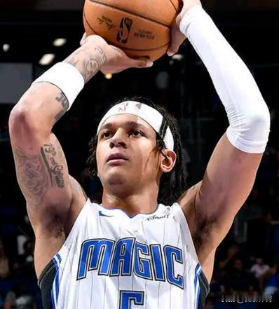 北京时间1月3日11:00，NBA常规赛勇士队主场迎战魔术队，目前勇士的战绩是1