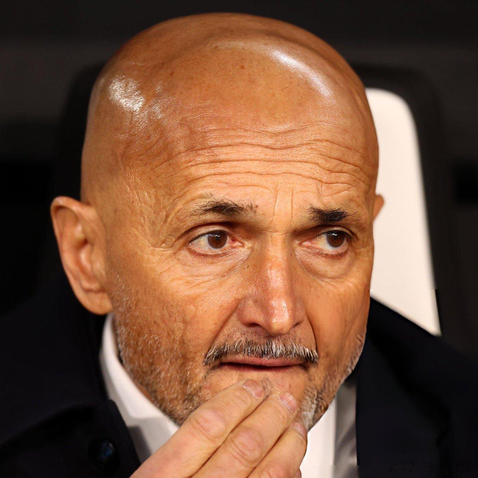 🗣️ - 斯帕莱蒂锐评坎比亚索和戴维：“在座无虚席、充满谩骂的球场上踢球本身就