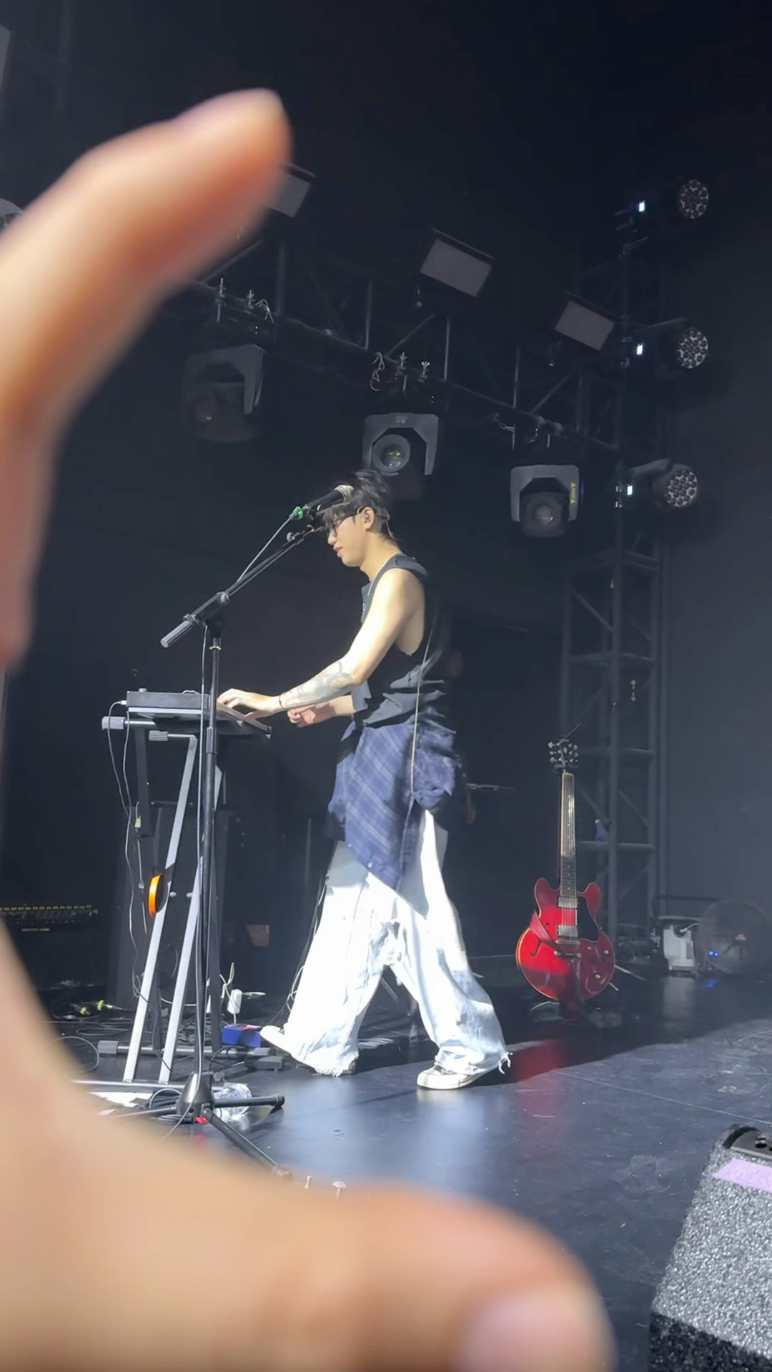李鸿一  很萌的一张live 