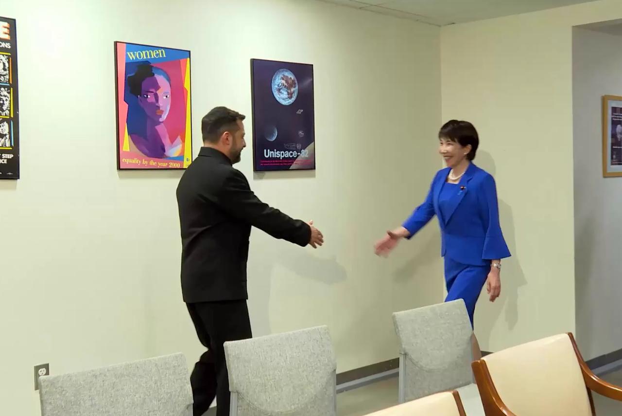 泽连斯基和高市早苗碰头，只谈了20分钟，高市：坚定支持乌克兰
 
日本首相高市早