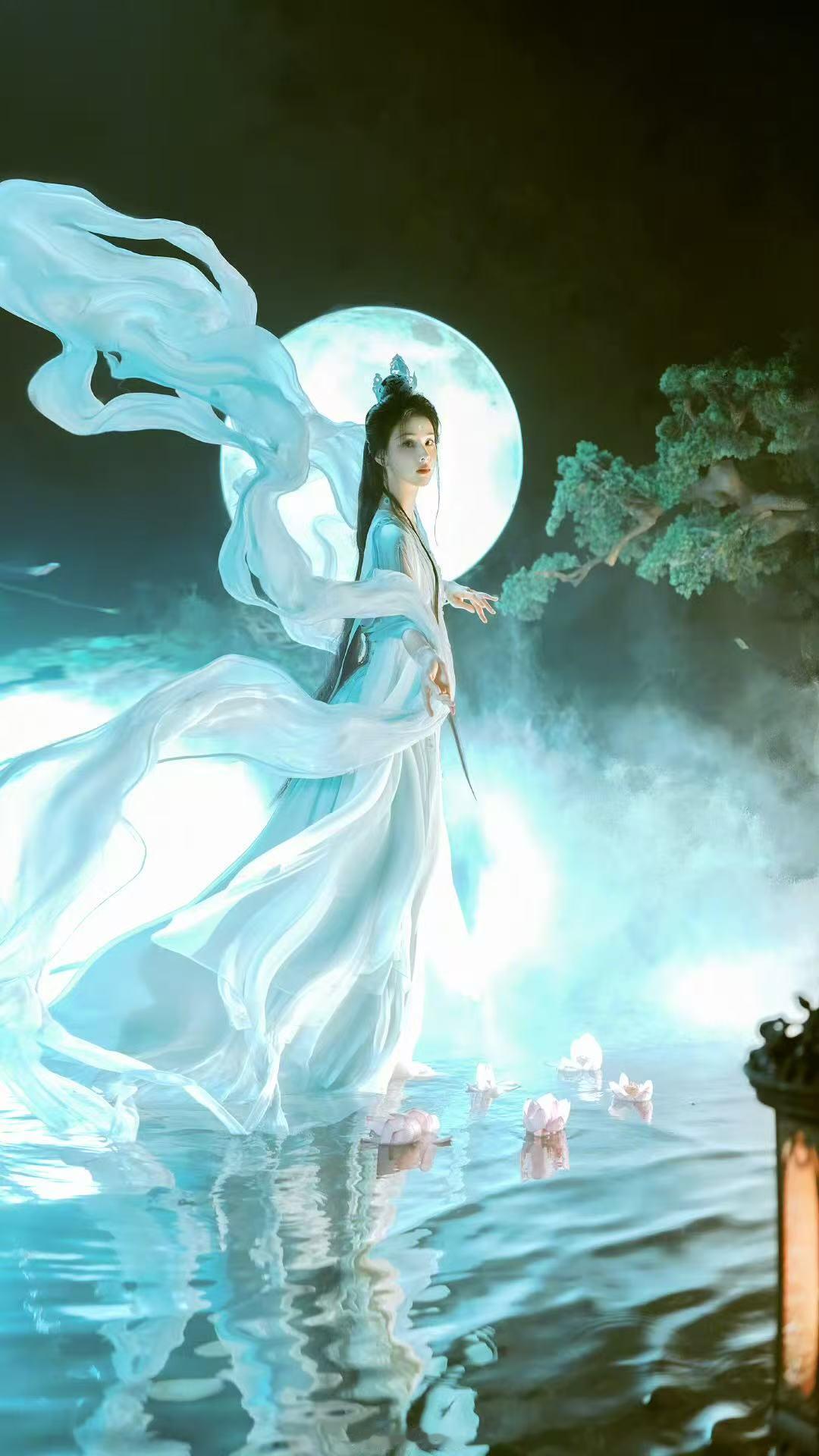 陈都灵镜花水月神女大片陈都灵月下神女大片 被陈都灵美晕了！太适配这种清冷的造型了