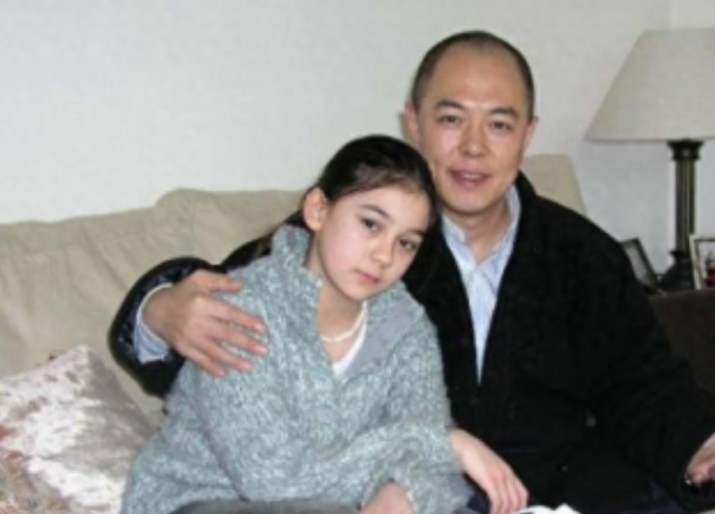 她是 “回族第一美女”，当年被 “皇阿玛” 张铁林玩弄感情，转身竟嫁给了港片里‘