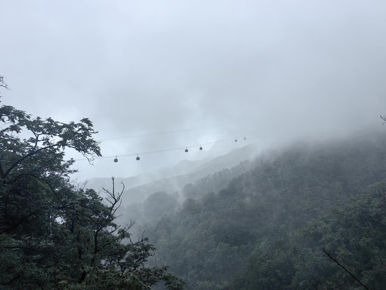 仙气飘飘的泰山。