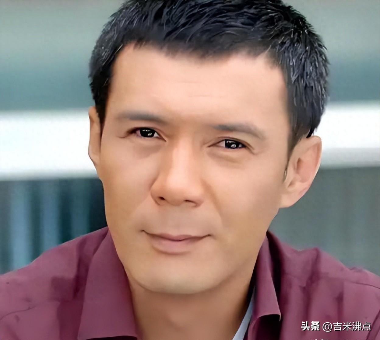 69岁拿下国际影帝，弄堂里吃泡面，女儿婚礼才第一次牵她手
姚安濂火了，但不是现在